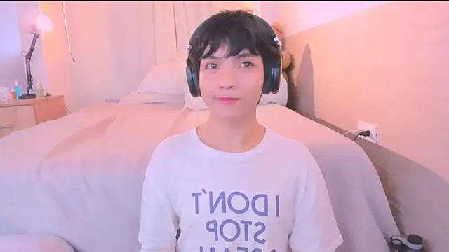 sweet_allan (M twink) - 🎀slowly undress🎀