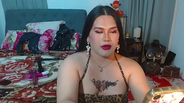 LustfullVelindaks webcam