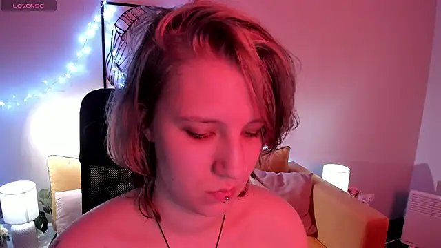 Hailey_Foxy webcam