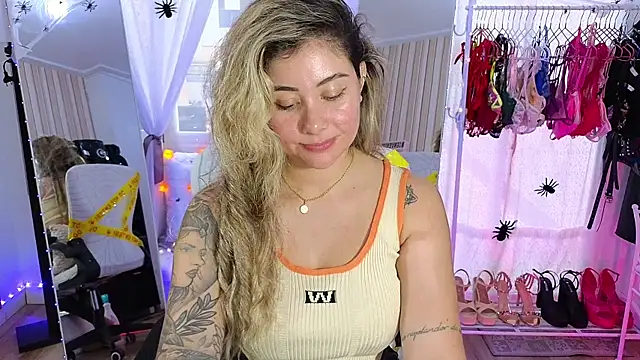 Tawny_cox webcam