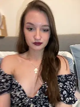 AdelinaEmber webcam