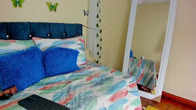 cristalwalker__ webcam