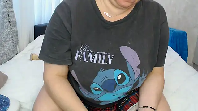 HairyVicky webcam