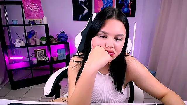 KittyKrissy_ webcam
