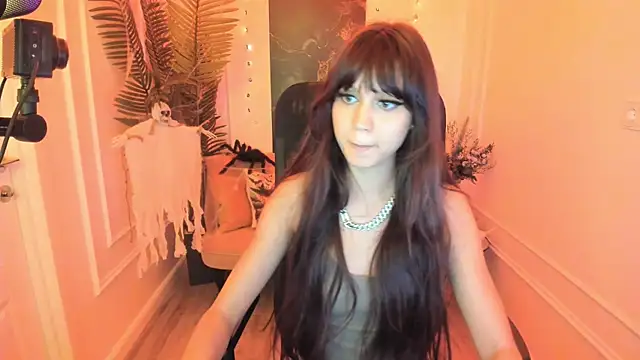 TiffanyYounge webcam