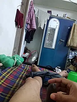 hotbull30 webcam