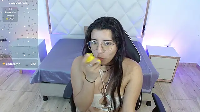 NANAKY_TAY webcam