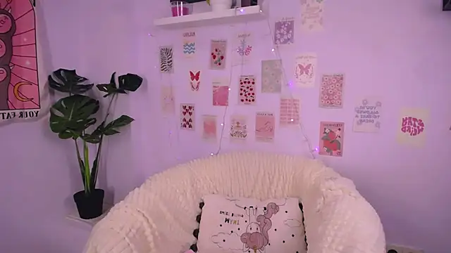 MollyKissy webcam