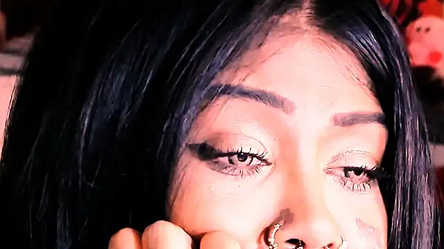 indian_dreamgirl webcam