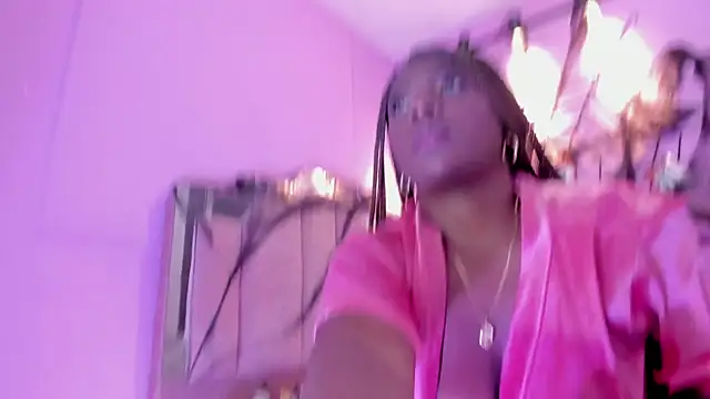 LoveQueen2 webcam
