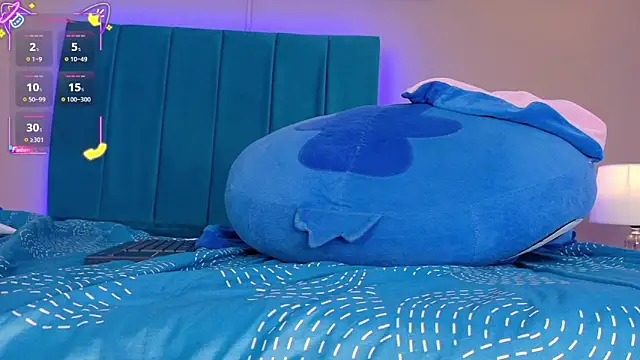 ahvi_ebony webcam