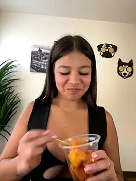 Alyshanon18 webcam