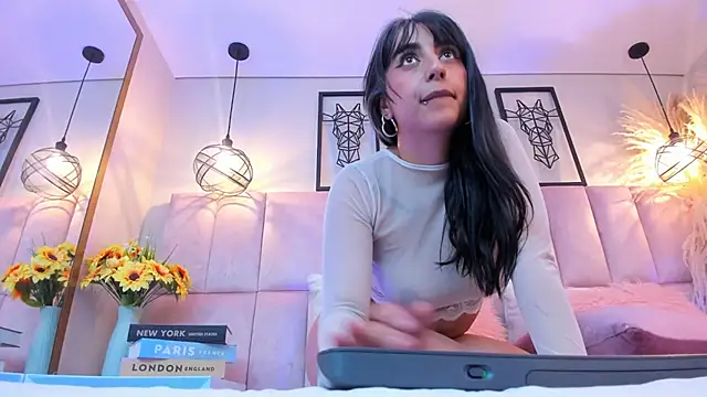 luna__blue__ webcam