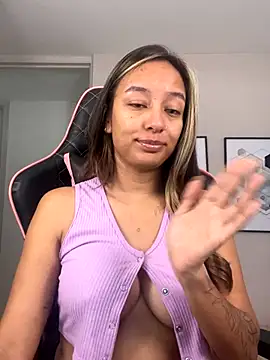 DianaHopson webcam