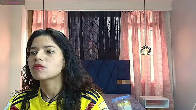 Mia_Holly__ webcam