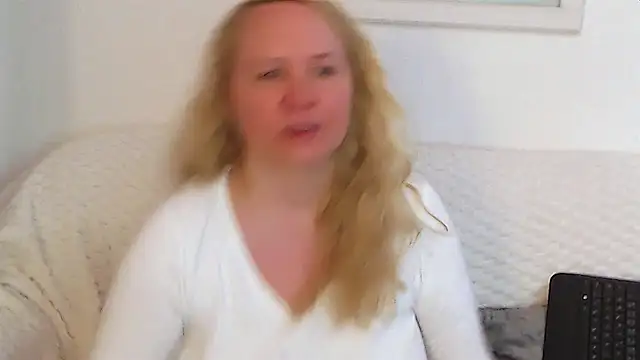 Sarah4you webcam