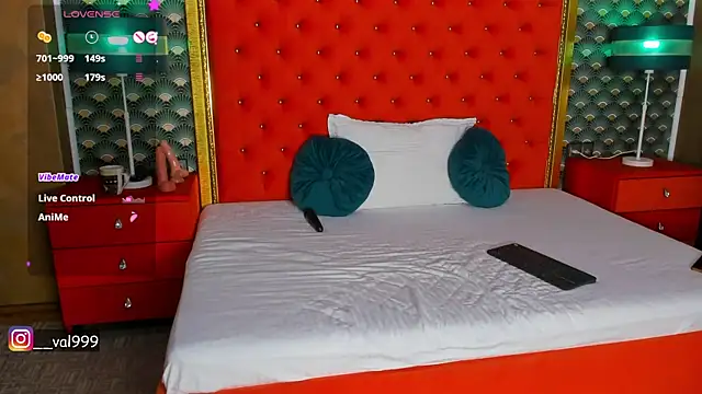 VallerieJones webcam