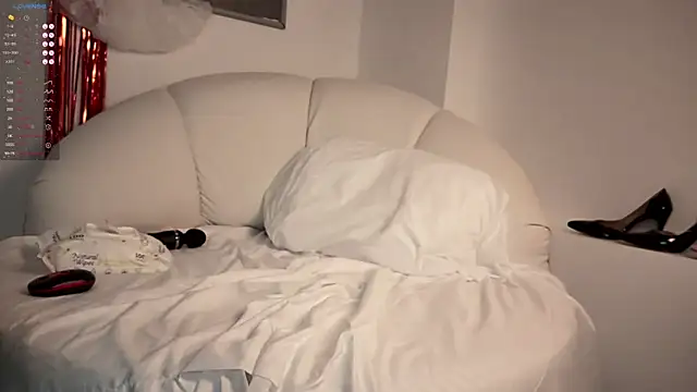 Madii_smith webcam