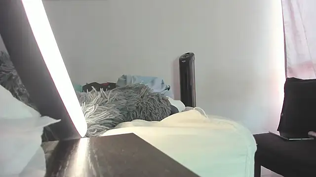 mila_dash webcam