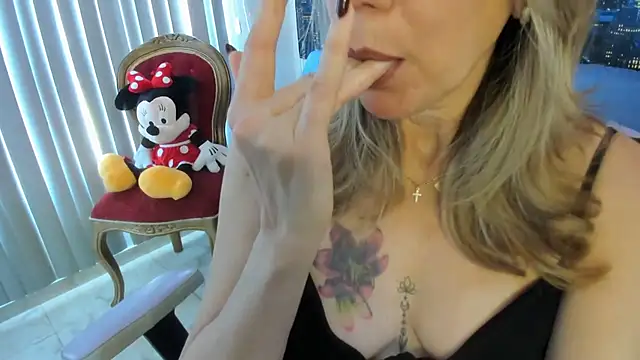 ashleymilf_1 webcam