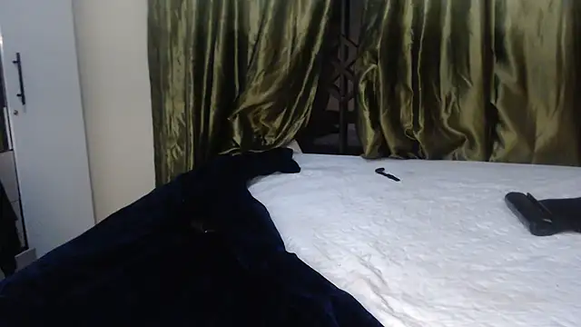 Foxybrownxx1 webcam