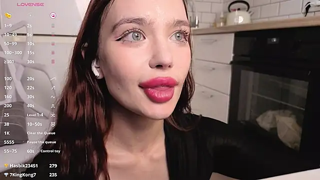 PrettyLilie webcam