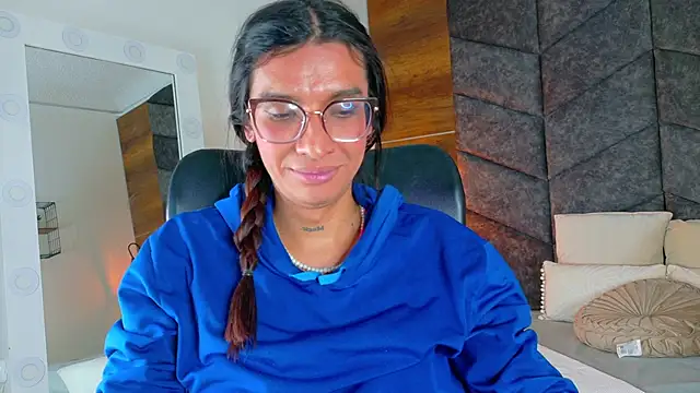 LauraaGomezz__ webcam