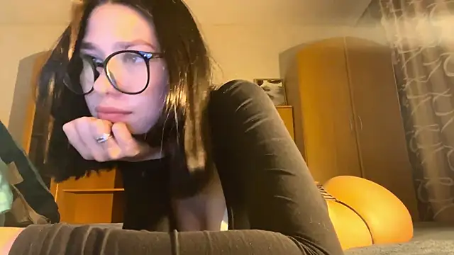 ultralina - Ultralina's free webcam - UK Sex Cams