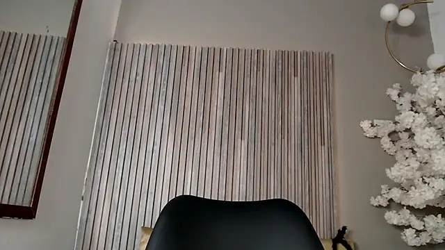 Michellee_20 webcam