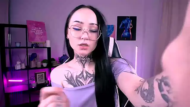 MollyKissy
