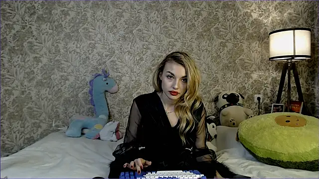 Ella_Milla webcam