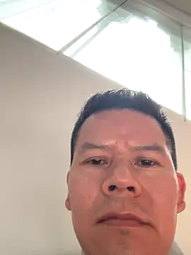 manu0586 (Ask my age) - Hágame botar mi lechita caliente