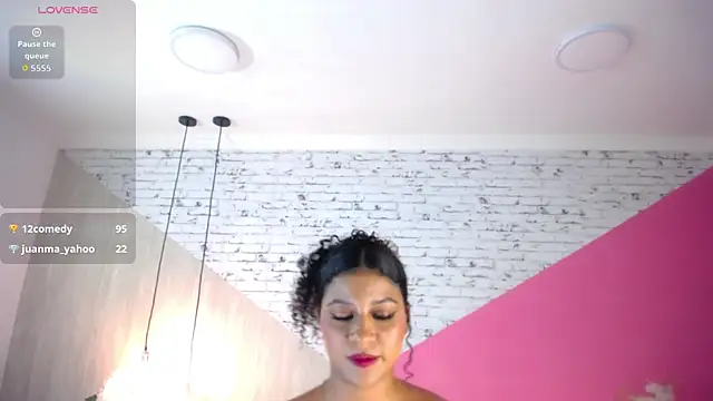 sophia_brunette_ webcam