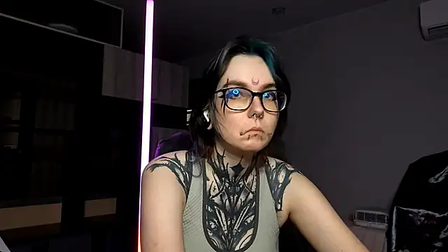 HighelikeGirl webcam