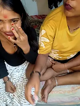 Unique_MomandDaughterrs