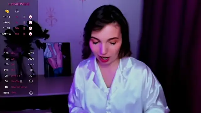 kindhazelhere_ - KindHazelHere_'s free webcam