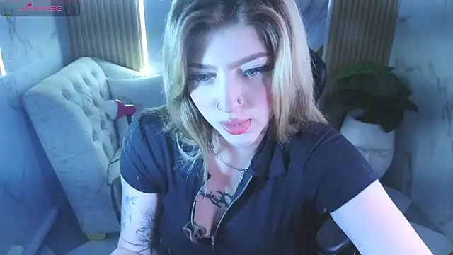 Kitty_fox_b webcam