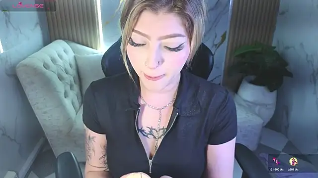 Kitty_fox_b webcam