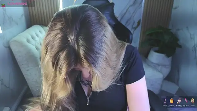 Kitty_fox_b webcam