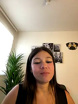 Alyshanon18 webcam