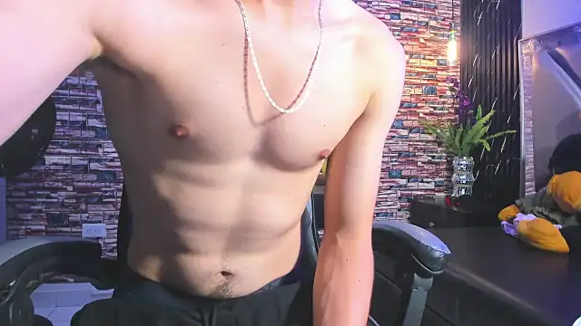 Dominic_Carmine webcam