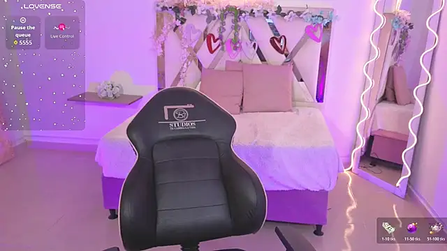 ZURY_TAY webcam