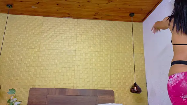 mrs_booty - Mrs_booty's free webcam