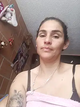 AmeliHoney webcam
