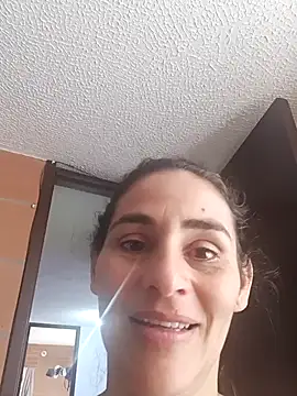AmeliHoney webcam