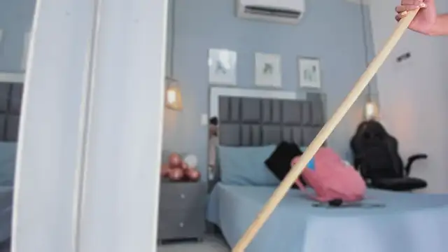 sienna_miller_27 (F young) - I want you to make me cum daddy