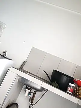 blondebitchlitle webcam