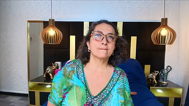 AlessandraLeroy webcam