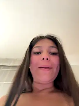 Alyshanon18 webcam