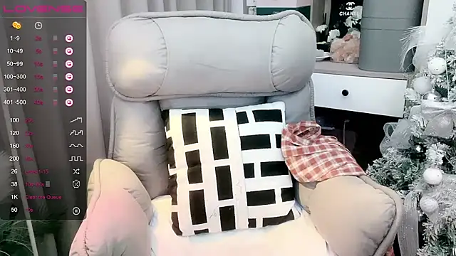 Monica-888 webcam